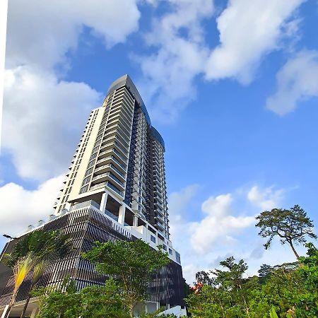 Ramada Suites By Wyndham The Straits Джохор-Бару Екстер'єр фото